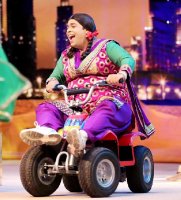 0b544730-3e3c-11e4-8e6a-619ad40eddb7_The-cast-of-Comedy-Nights-With-Kapil-shooting-in-Dubai-1-.jpg